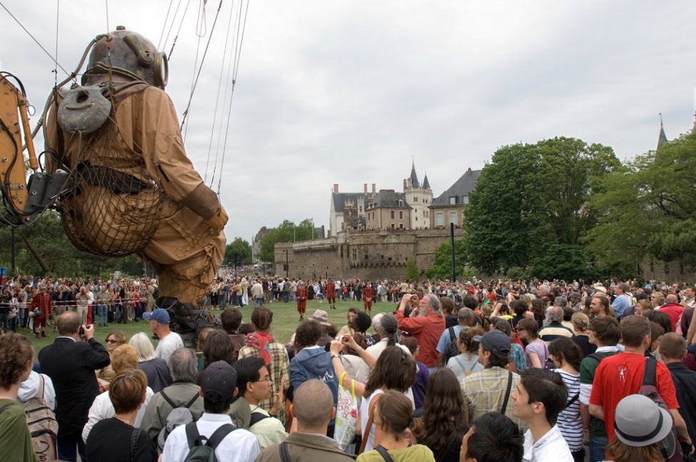 photographie du géant devant le Château 