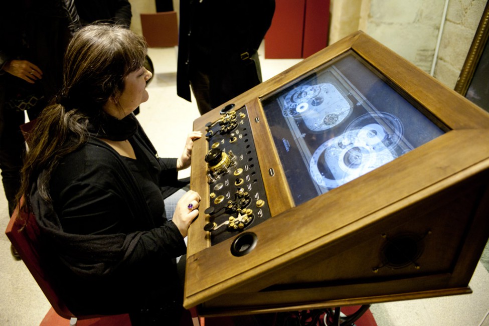 public dans le musée